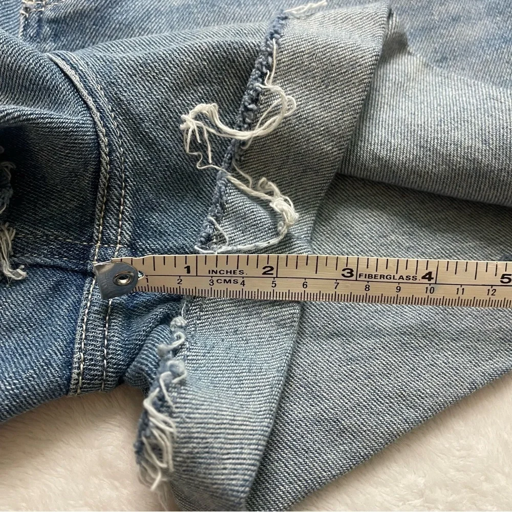 Hollister Vintage Stretch Ultra High Rise Mom Shorts Button Fly Light Wash W29